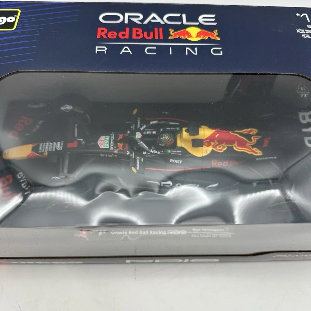 Bburago 1:18 Oracle Red Bull Racing RB19 #1 Max Verstappen (Abu Dhabi GP) New